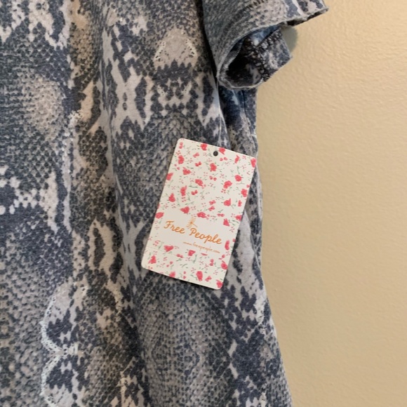 Brand new with tags free people top - Picture 3 of 6